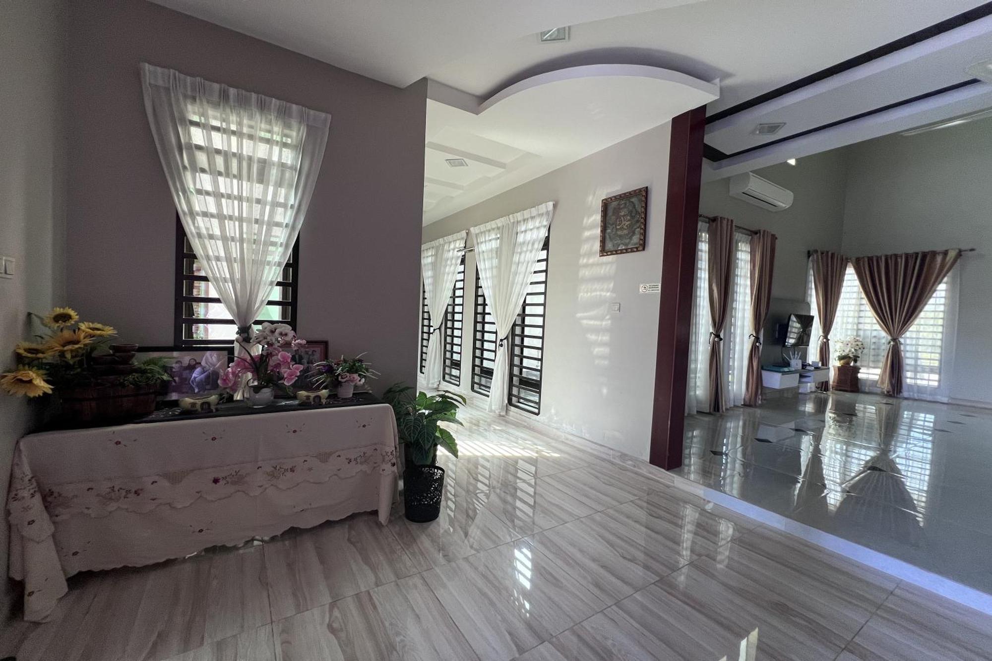 OYO 89873 Nurbayu Chalet Kuantan Bagian luar foto