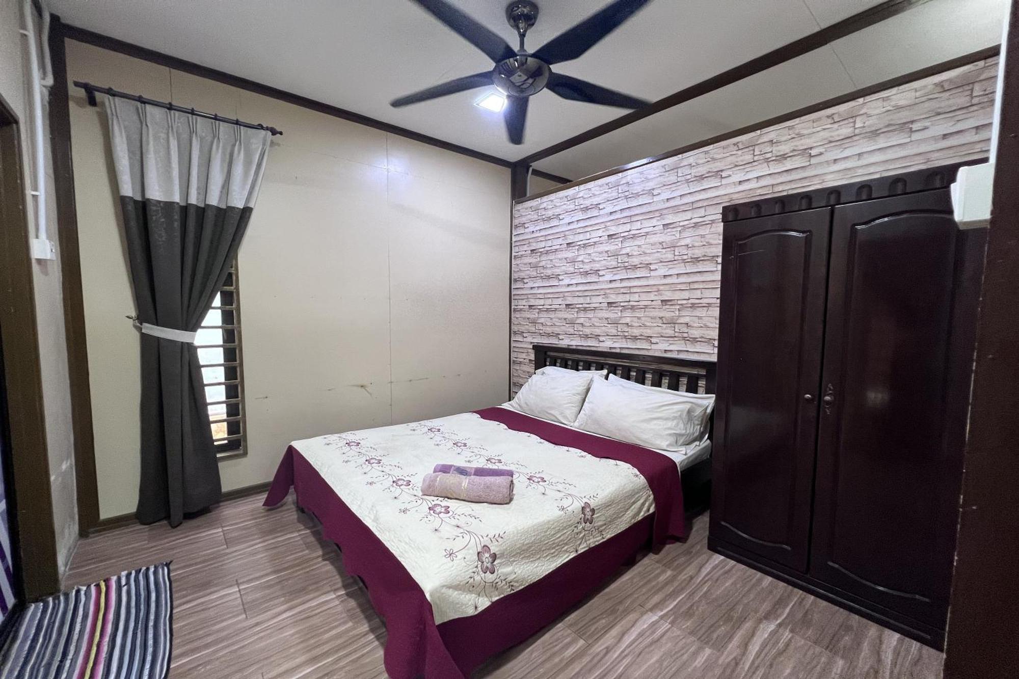 OYO 89873 Nurbayu Chalet Kuantan Bagian luar foto