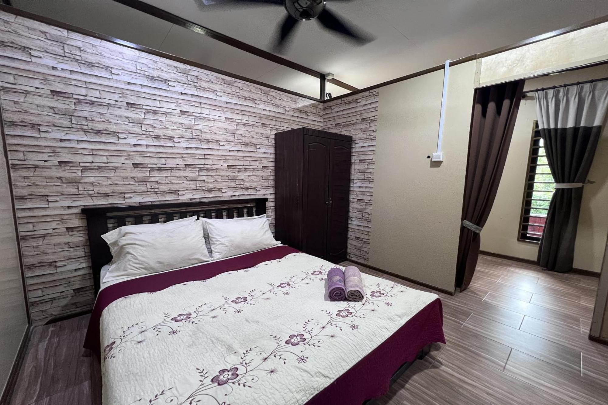 OYO 89873 Nurbayu Chalet Kuantan Bagian luar foto