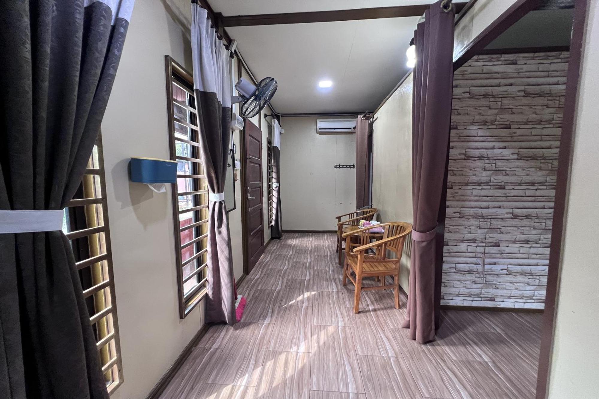 OYO 89873 Nurbayu Chalet Kuantan Bagian luar foto