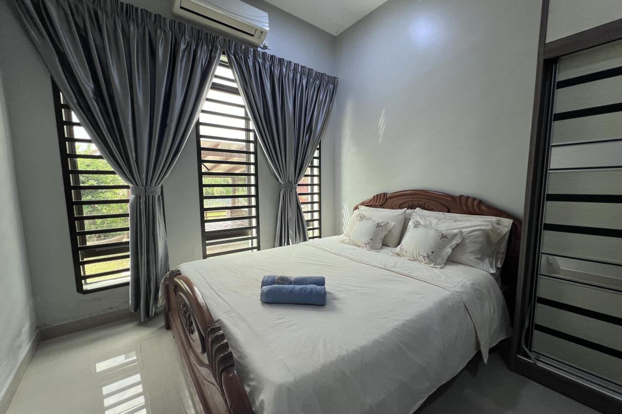 OYO 89873 Nurbayu Chalet Kuantan Bagian luar foto