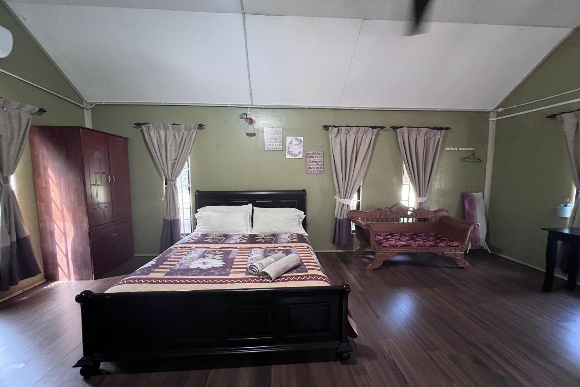 OYO 89873 Nurbayu Chalet Kuantan Bagian luar foto