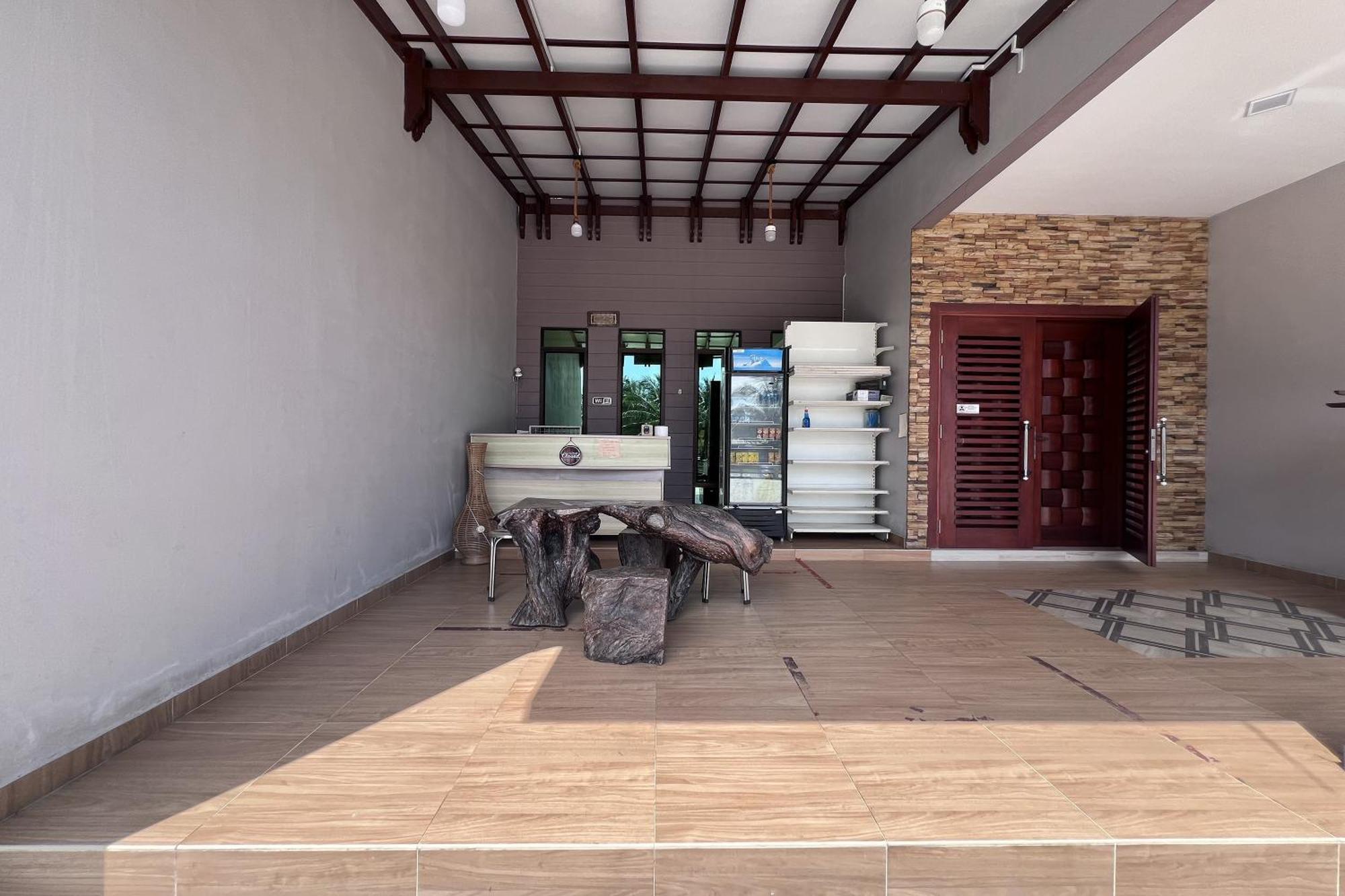 OYO 89873 Nurbayu Chalet Kuantan Bagian luar foto