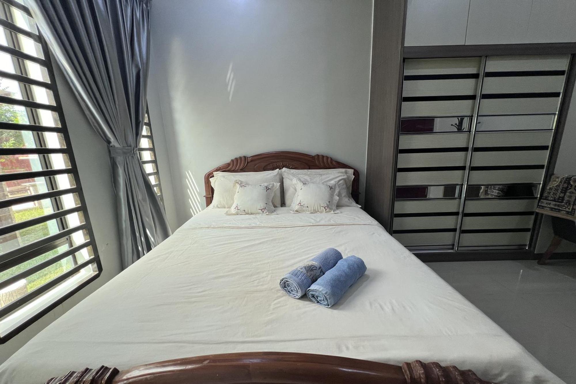 OYO 89873 Nurbayu Chalet Kuantan Bagian luar foto