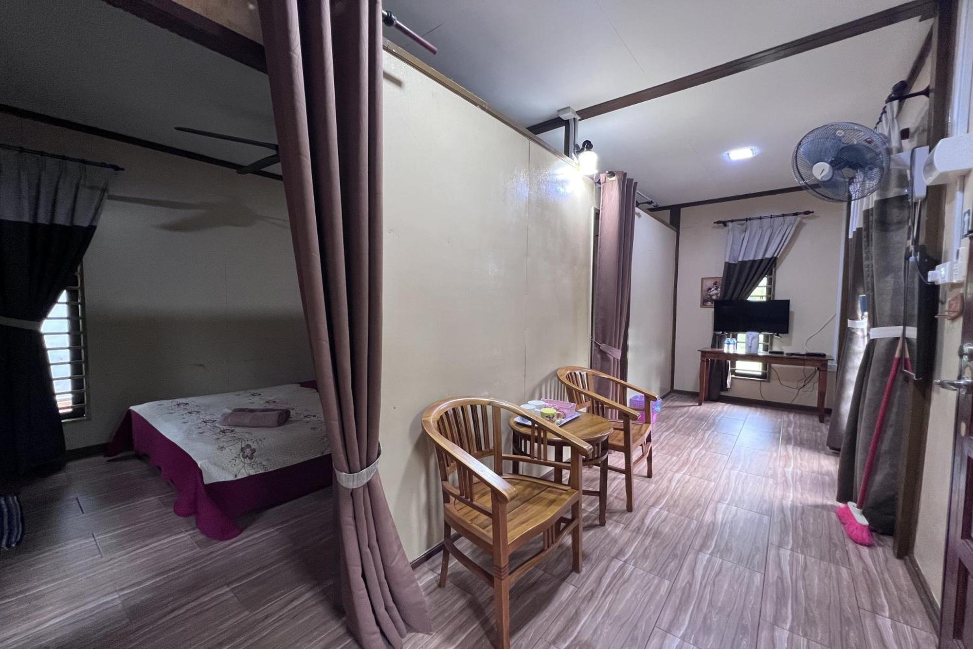 OYO 89873 Nurbayu Chalet Kuantan Bagian luar foto